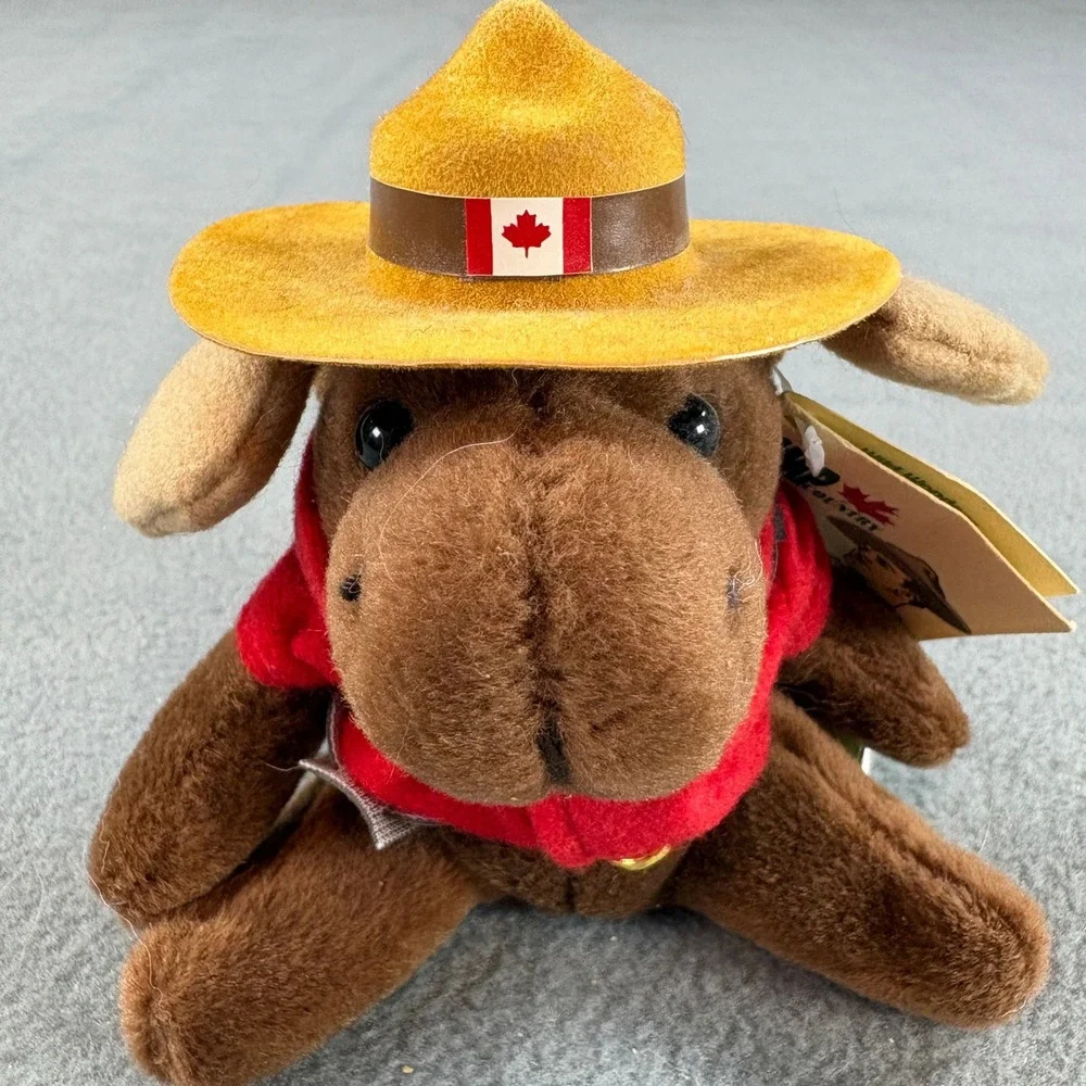 RCMP Country Plush Moose 4 inch Sitting Mountie Canada Souvenir‎ NWT
